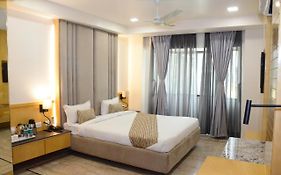 Hotel Crystal Ranchi 3*